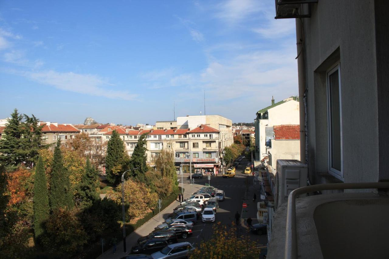 Luxury Versailles Apartments Center Opera Burgas Exterior photo